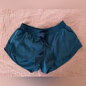 Lululemon Hotty Totty shorts. Size 6.